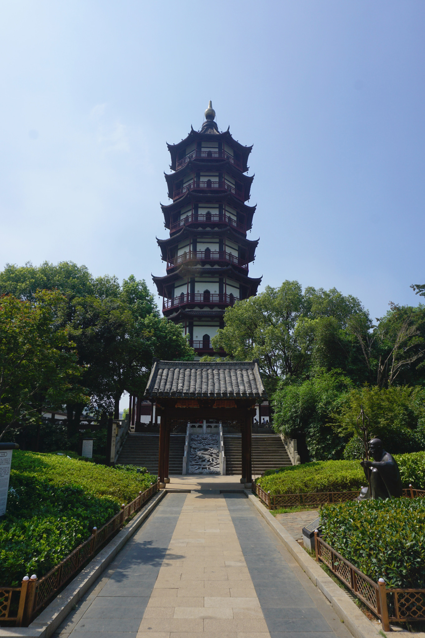 绳金塔