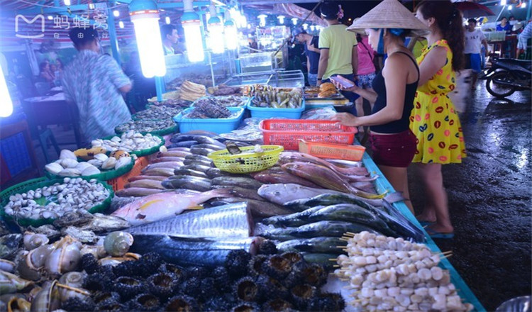             阳东镇海鲜大排档 by