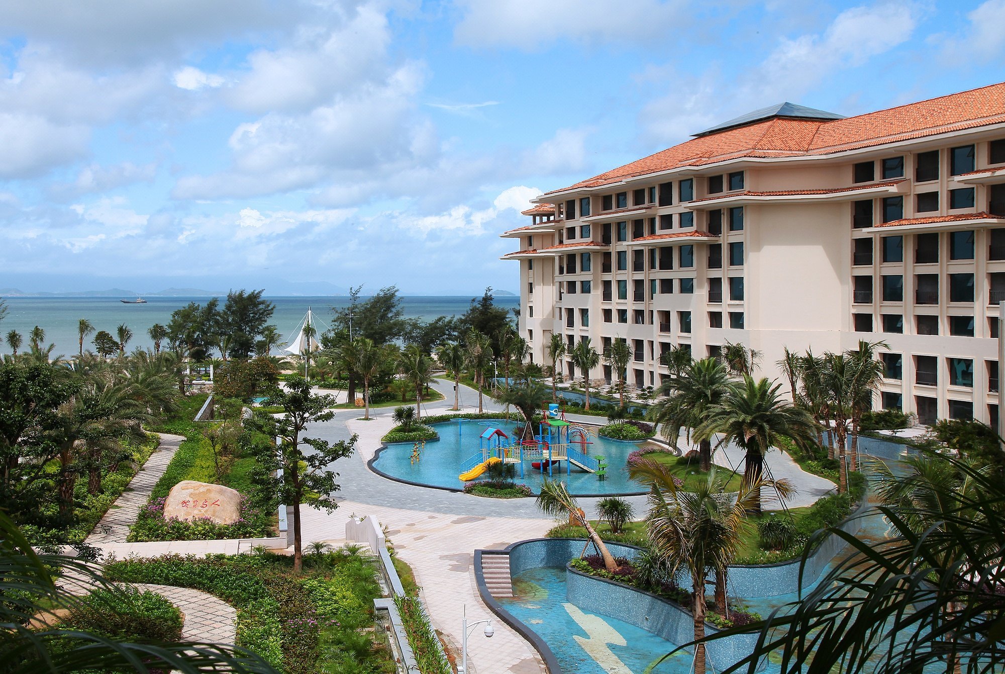 惠东金海湾嘉华度假酒店2天1晚(住宿1晚 自助早餐 2份 私家沙滩 室外