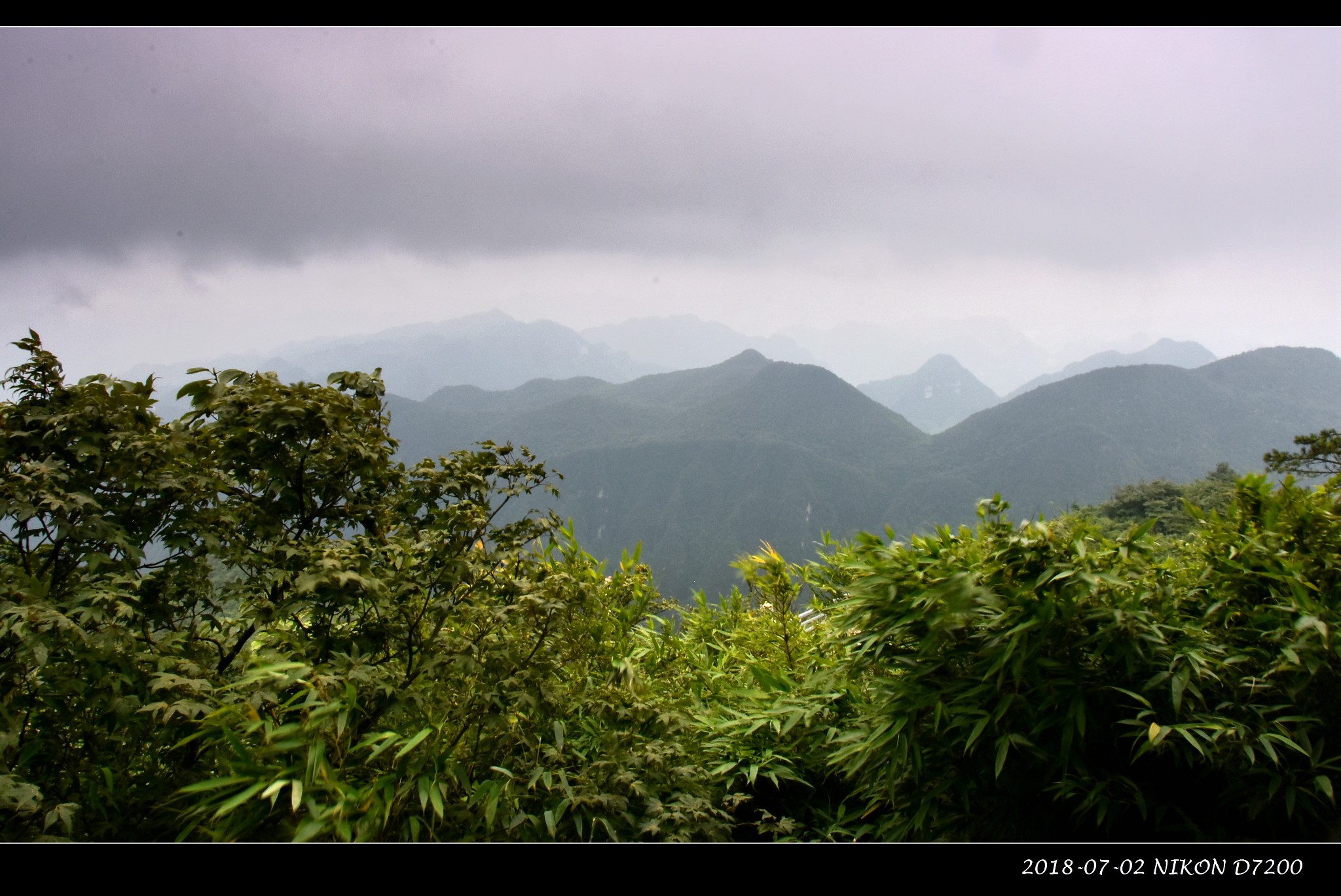 到達山頂觀景臺 西風臺,觀海樓,夕照亭 玻璃棧道 其他幾張景區隨拍