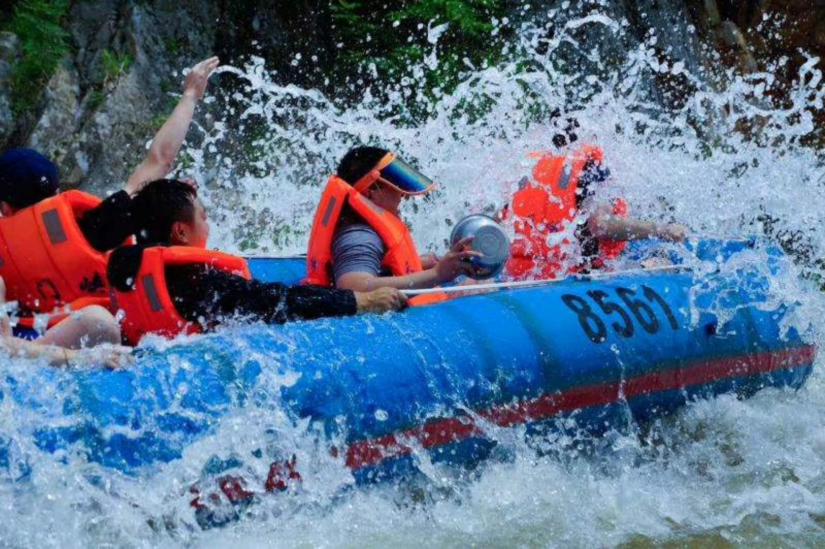 天门峡漂流一日游