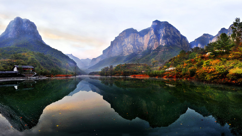 河南宝泉旅游度假区位于辉县市薄壁镇境内,平均海拔1150米,总面积约78