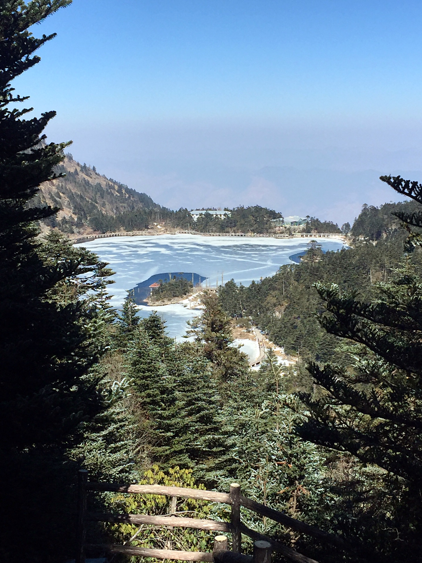 遗世而独立——西昌螺髻山,邛海