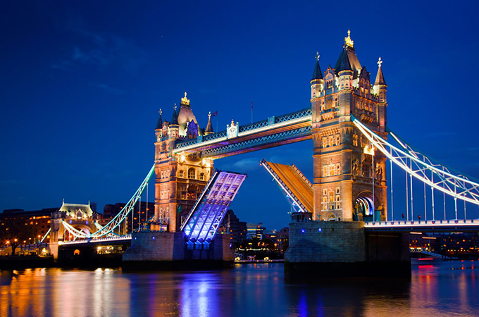 伦敦塔桥设计理念图片