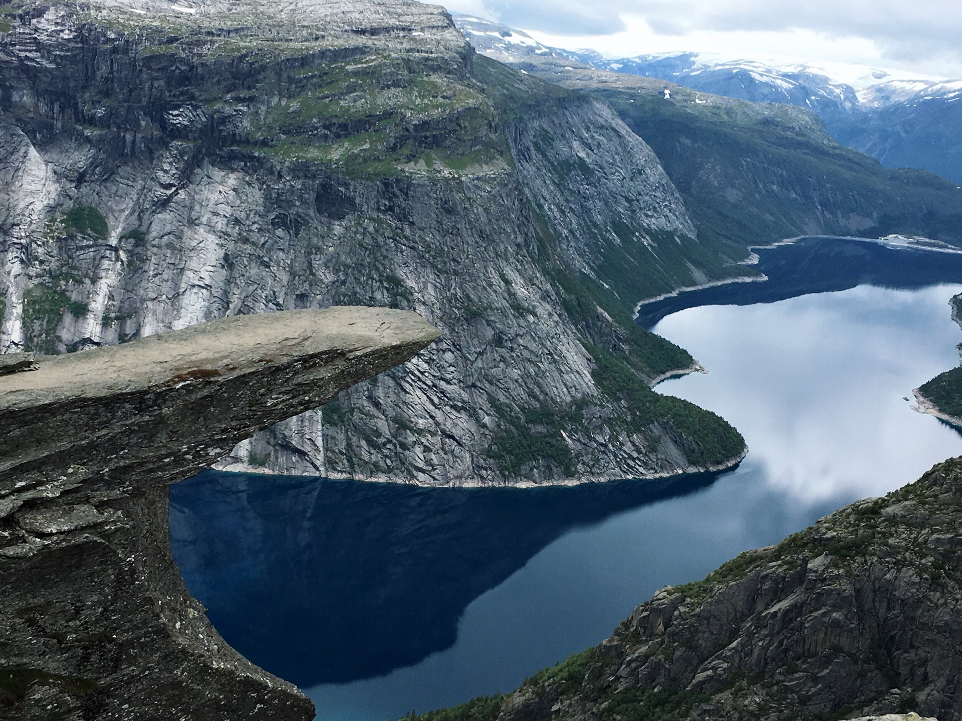 挪威三大奇石之征服恶魔之舌Trolltunga