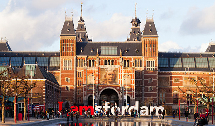 荷兰国立博物馆是荷兰的博物馆,可说是阿姆斯特丹的地标,被誉为世界