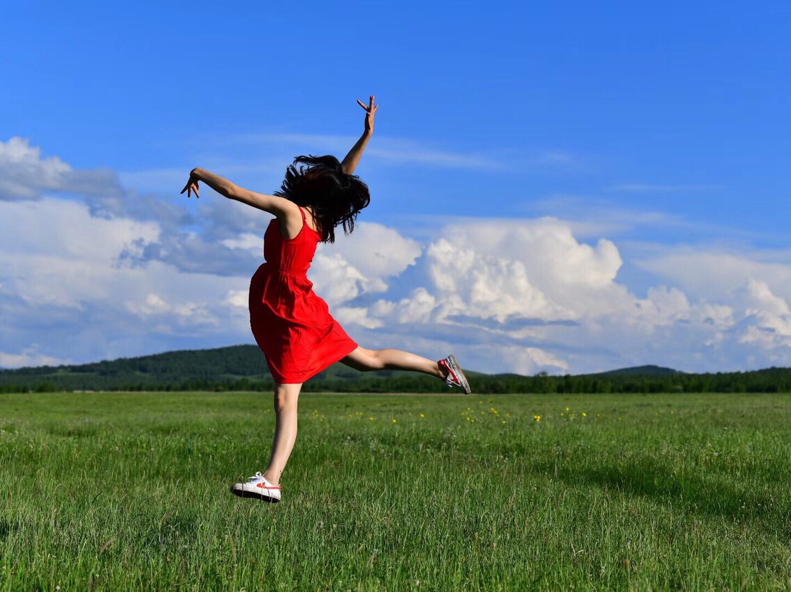 夏季呼伦贝尔大草原重返童年和孩子一起度过