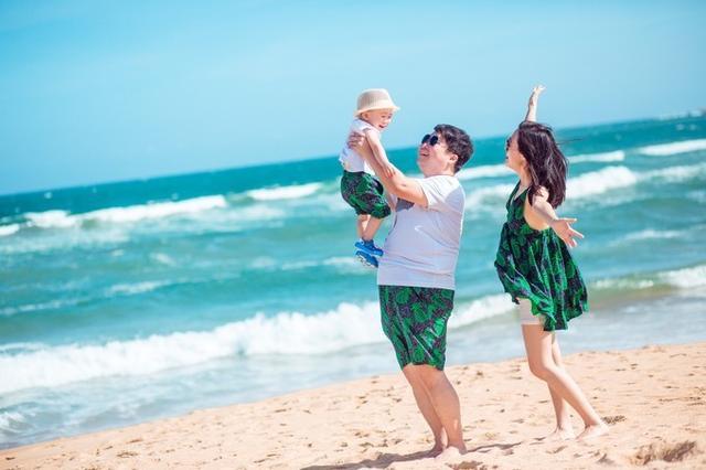 孕妈咪的一家五口看海行,三亚休闲亲子游