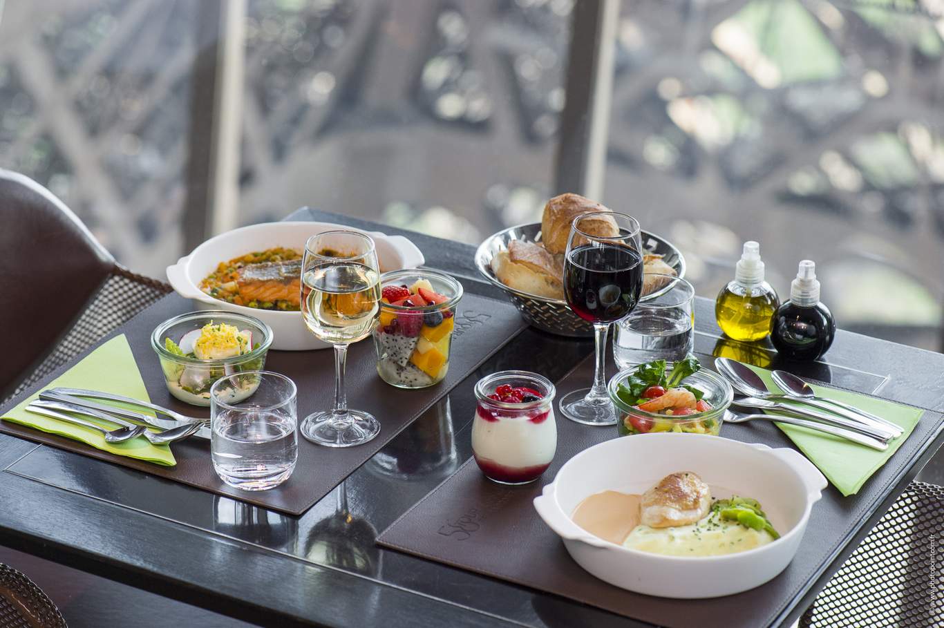 法国巴黎埃菲尔铁塔58餐厅法式午餐晚餐多时段套餐可选免排队登塔