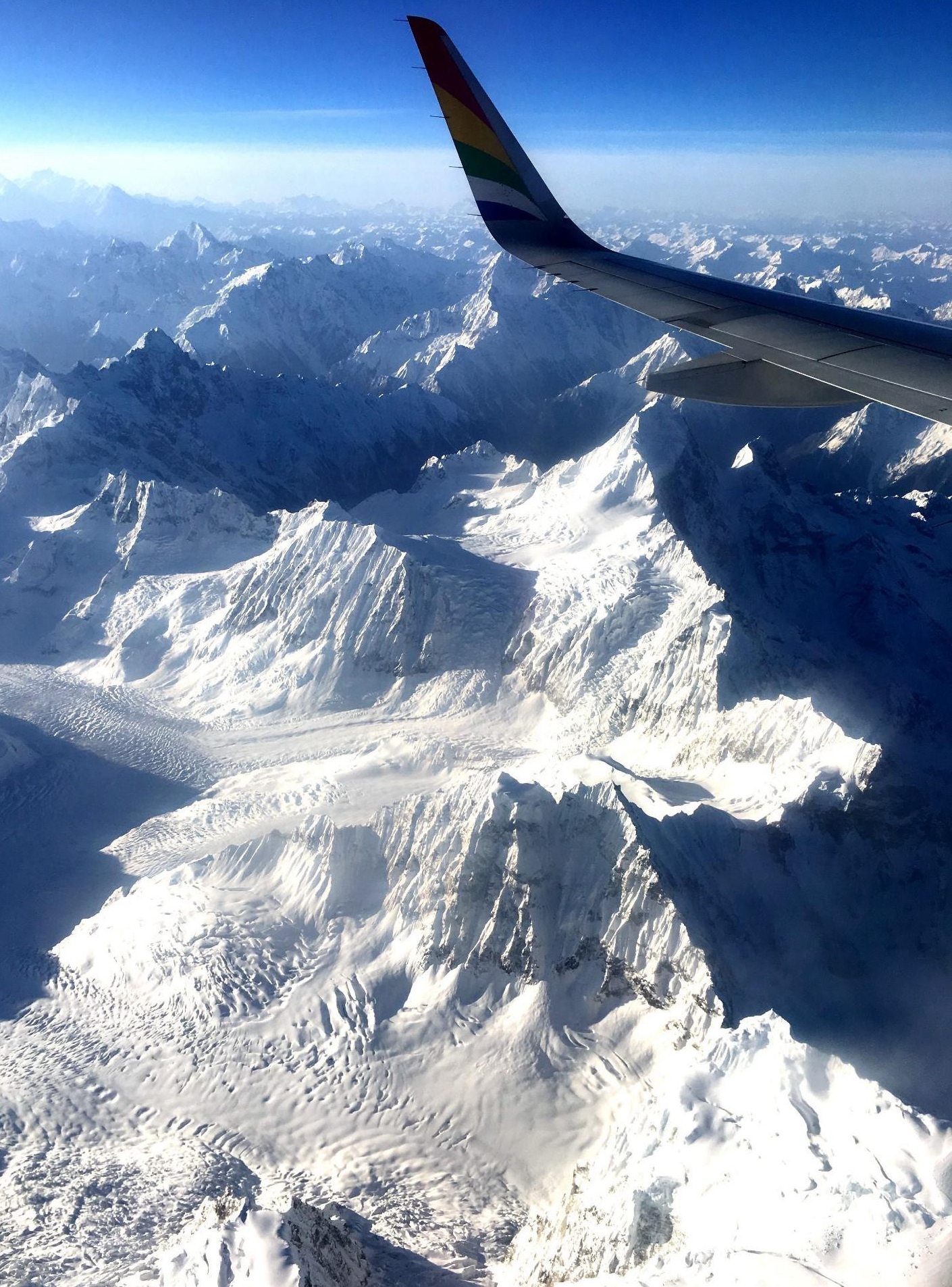 拉萨贡嘎国际机场 神秘美丽的西藏,我来啦! 拉林高等级公路