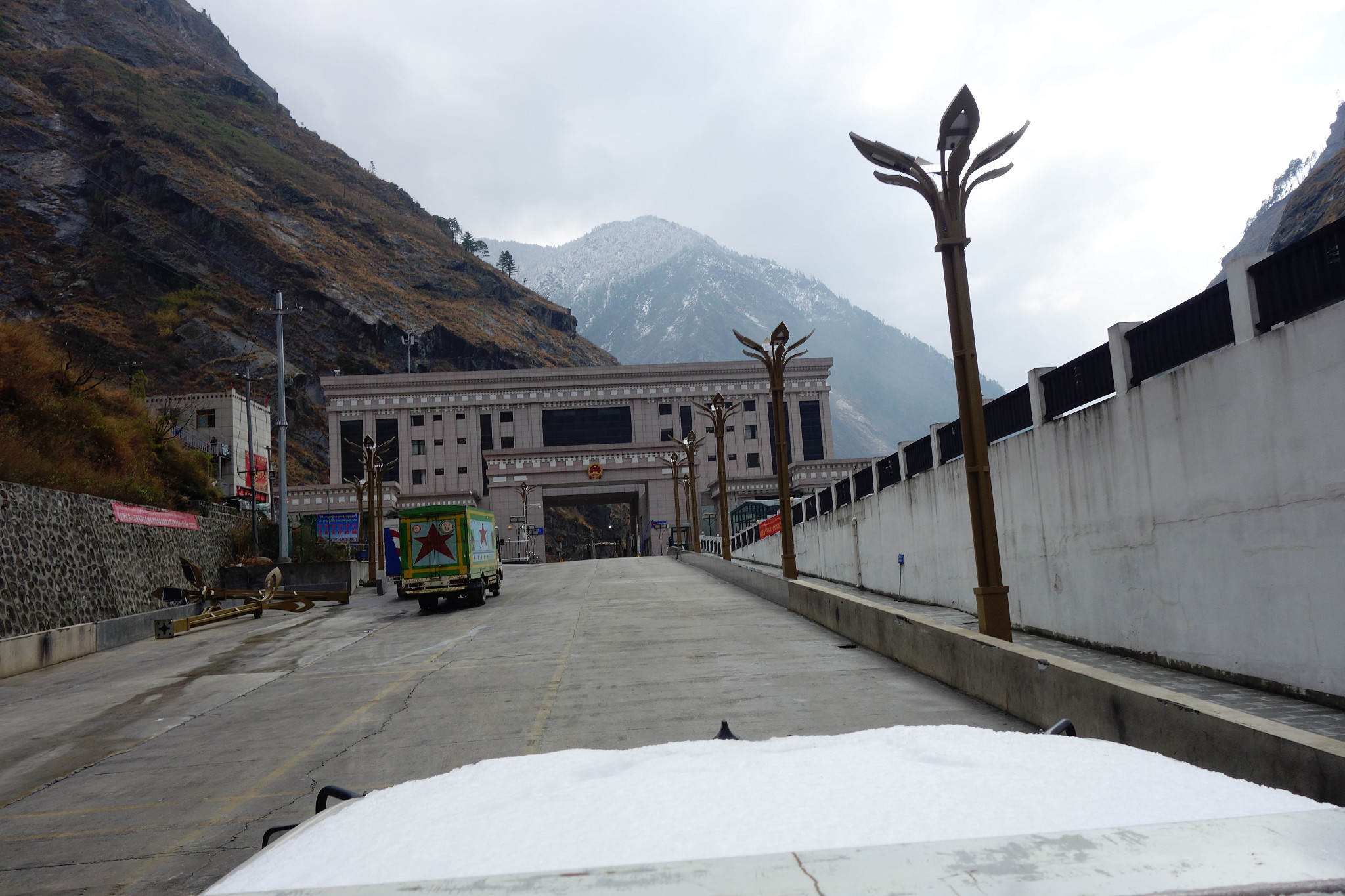 一个人从广州-西藏(拉萨)-尼泊尔(加德满都)全程陆地:火车 汽车 2019.