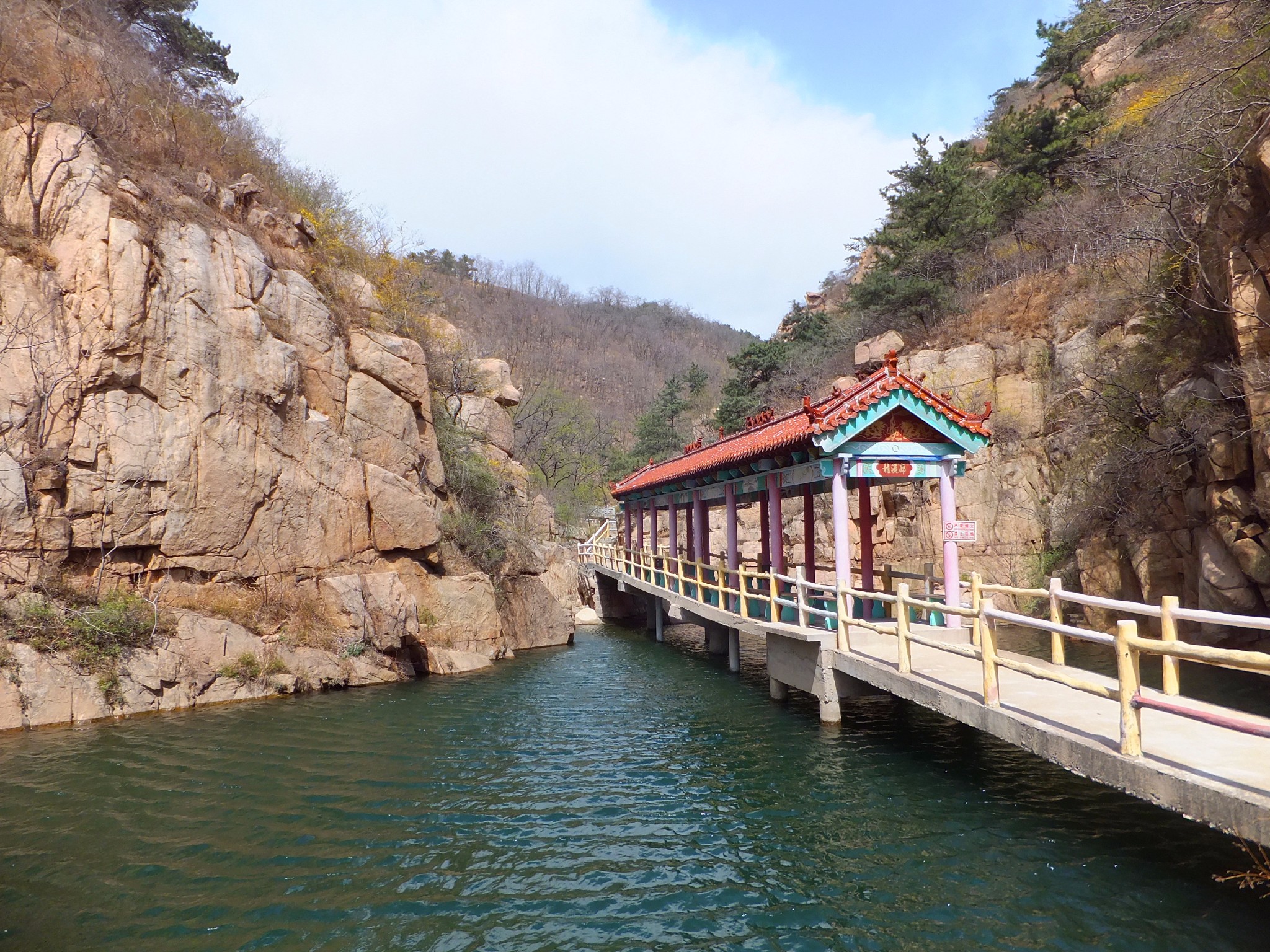 清明郊游—莱芜房干村九龙大峡谷,锦阳关齐长城_游记