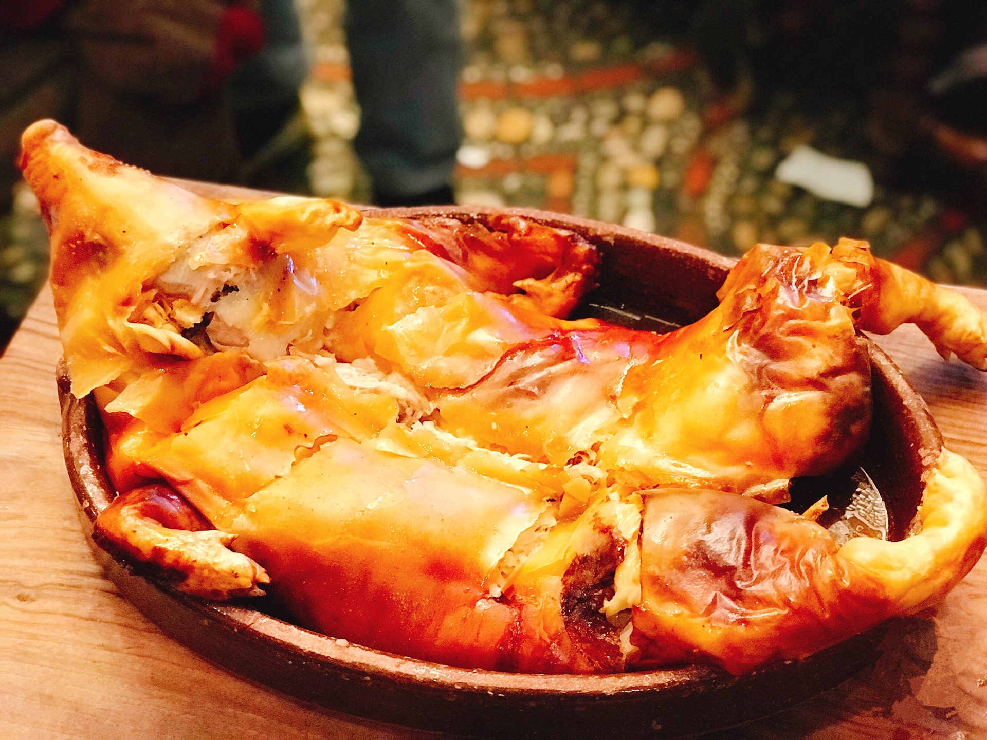 坎迪多餐厅的烤乳猪 by 驴儿走天涯除了烤乳猪,还有卡斯蒂利亚风味