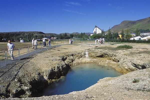 冰島溫泉全攻略800個溫泉在等你