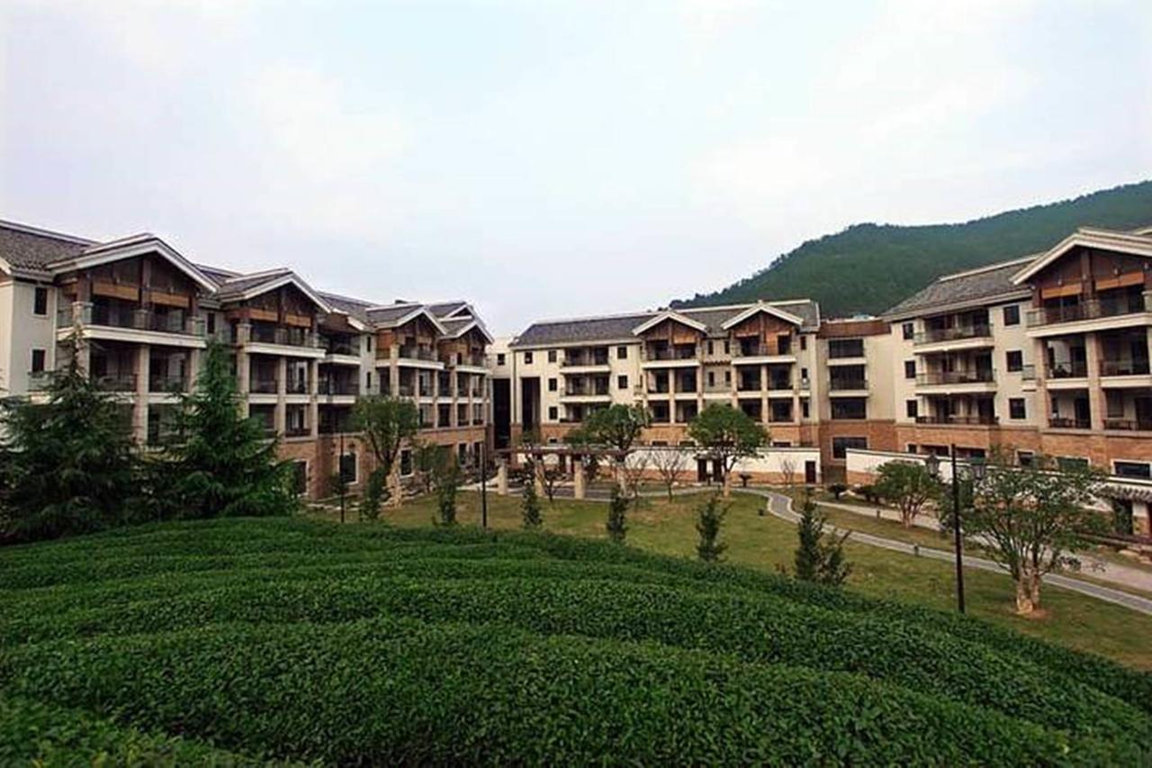 余姚阳明温泉山庄2天1晚住宿套餐含双人自助早餐双人温泉门票双人游泳