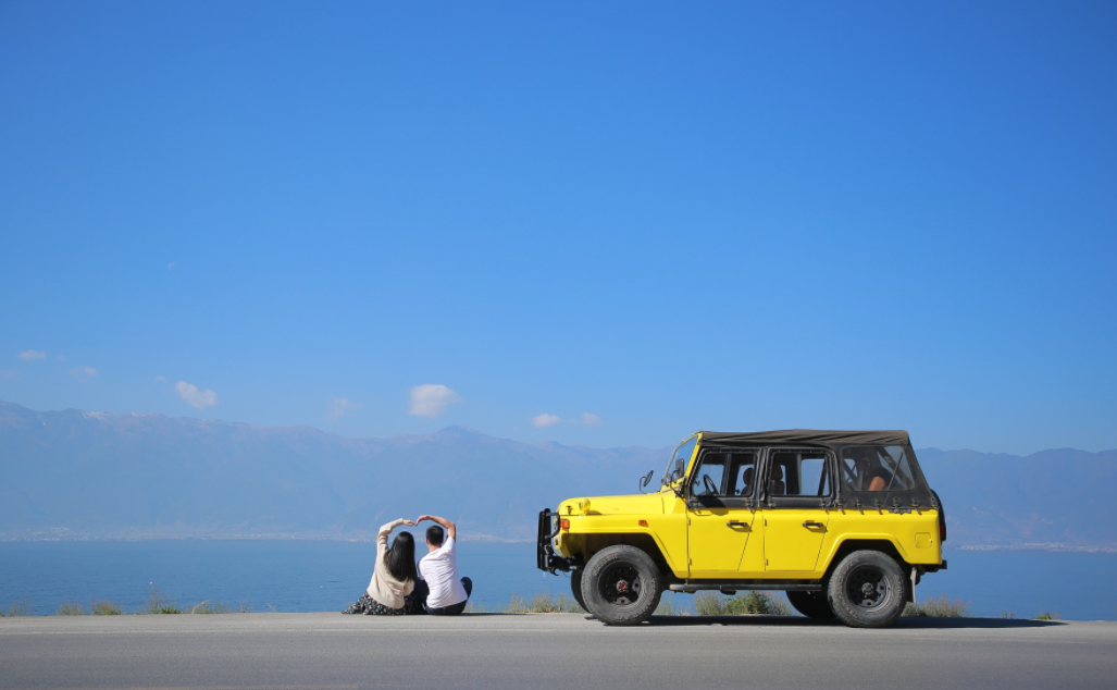 大理敞篷吉普车一日游环洱海拼车旅拍双廊网红秋千圣托尼打卡磻溪村网