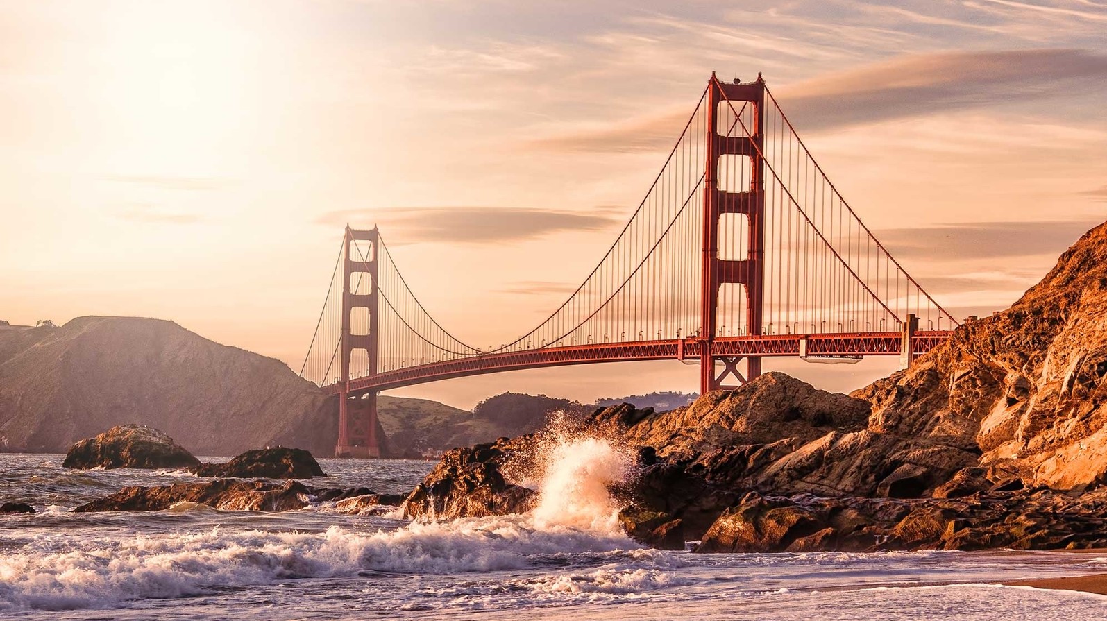 How to explore San Francisco—inside and out? This guide has the answers.
