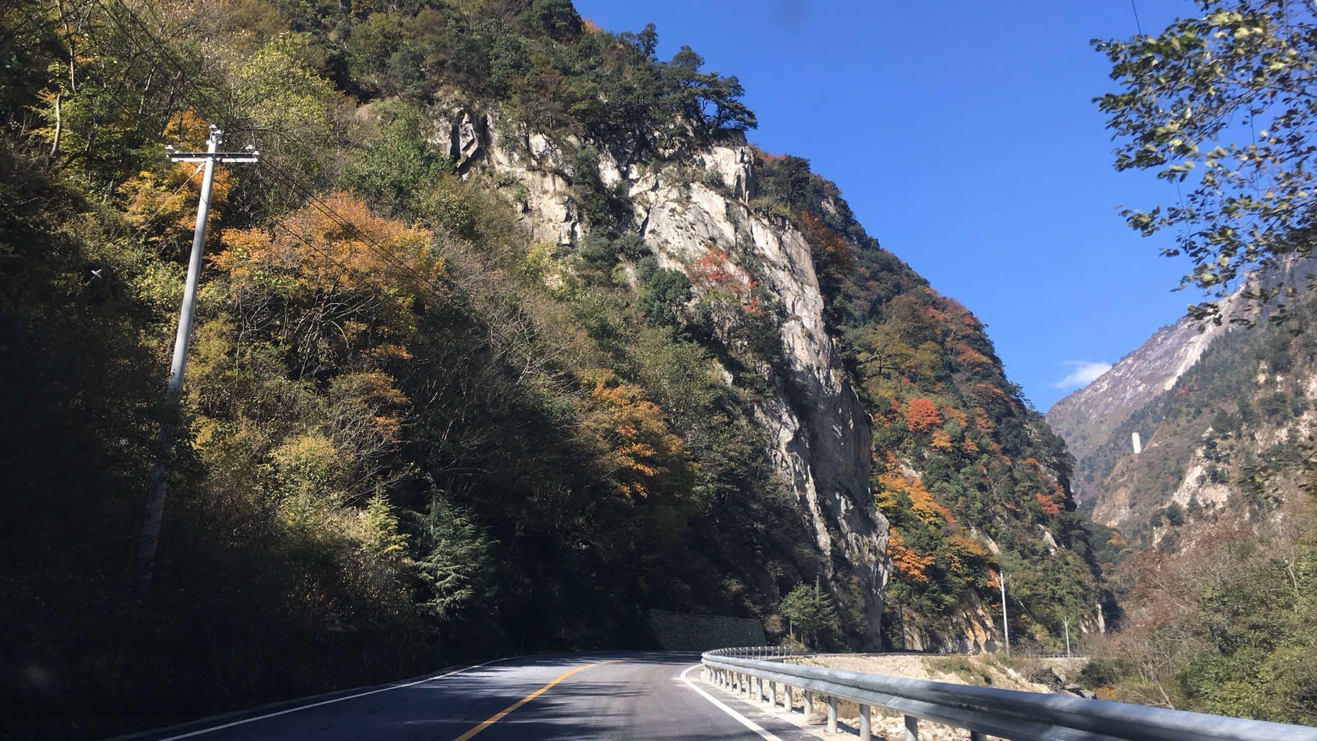 雅安市宝兴县阿坝州四姑娘山随记