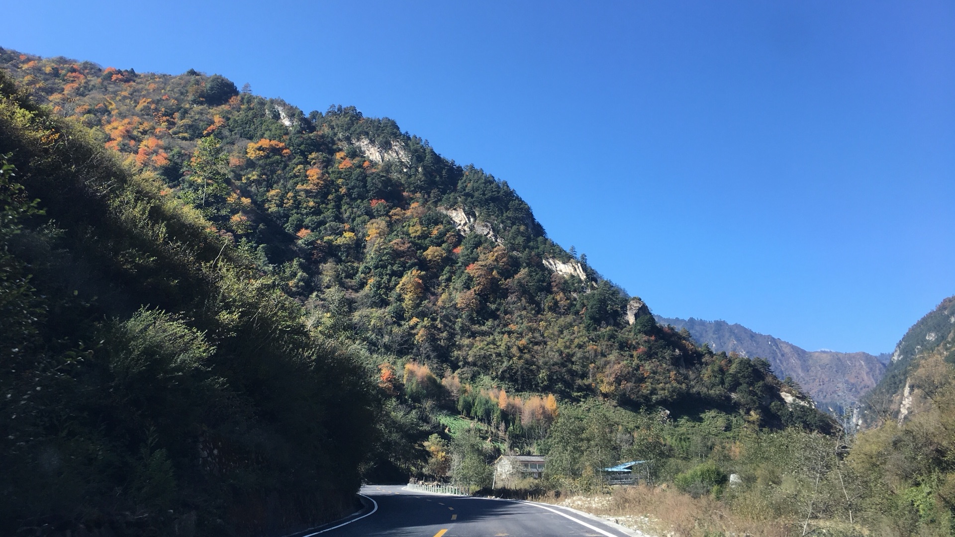 雅安市宝兴县阿坝州四姑娘山随记