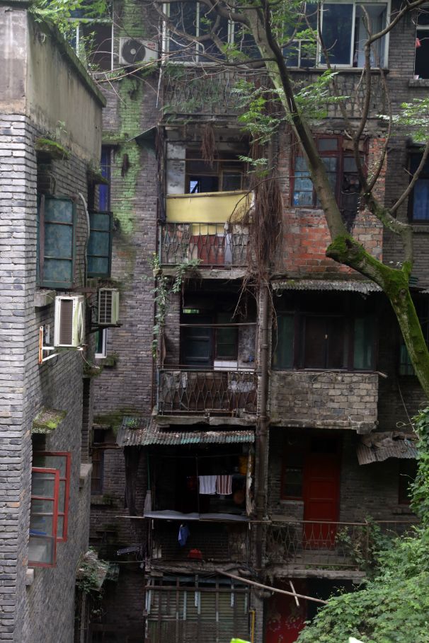 重庆南岸有个地图上搜不到的巷子,曾被誉为中国好莱坞