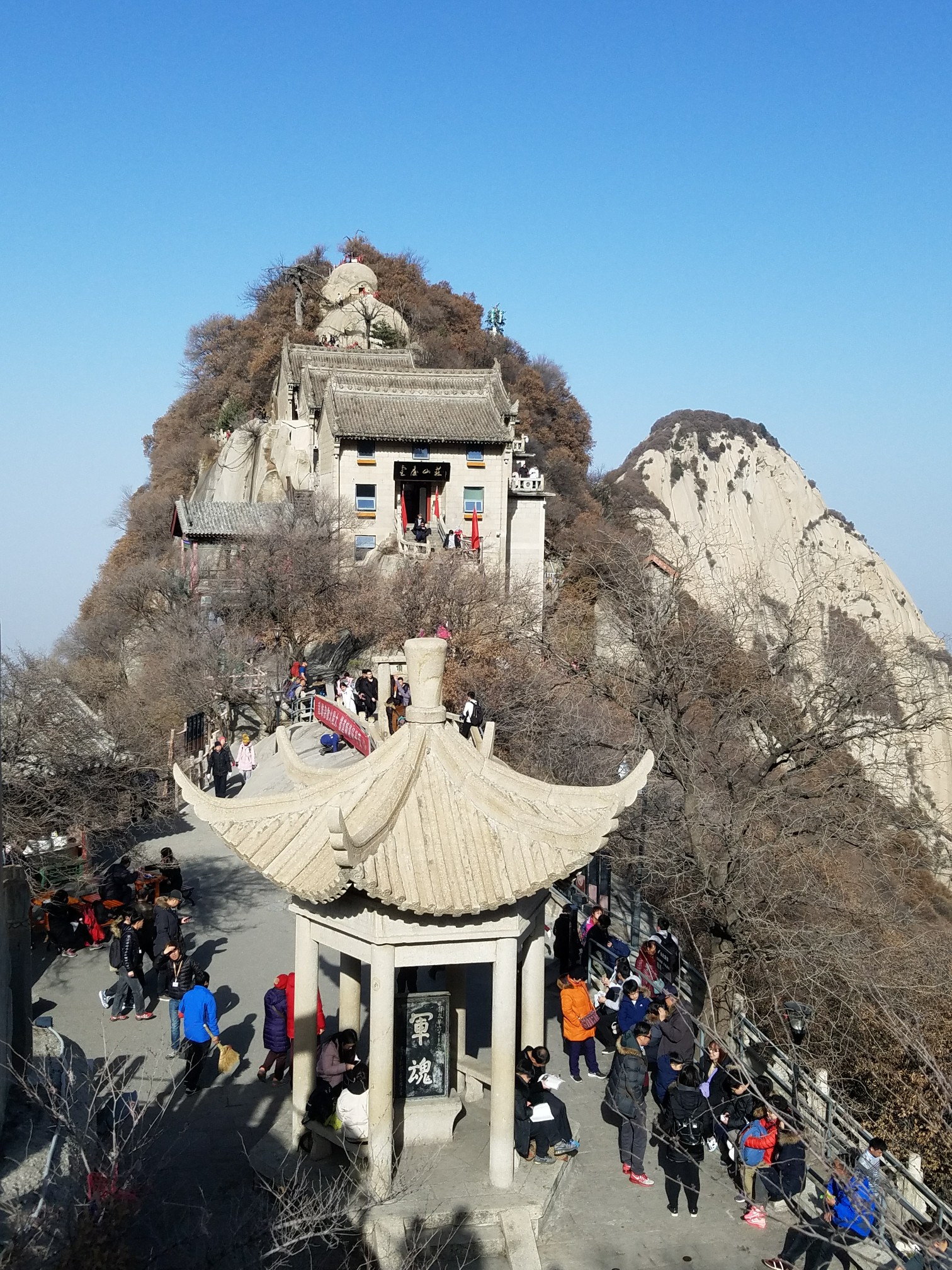 奇險天下第一山華山自古華山一條路上西峰索道下含最簡單實用攻略