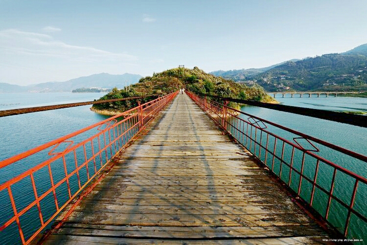 黄草镇金牛岛东江湖南入口