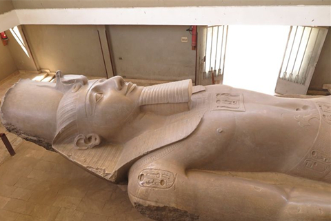 其全名乌瑟玛瑞·塞特潘利·拉美斯·米亚蒙,是伟大的领袖,勇猛的士兵