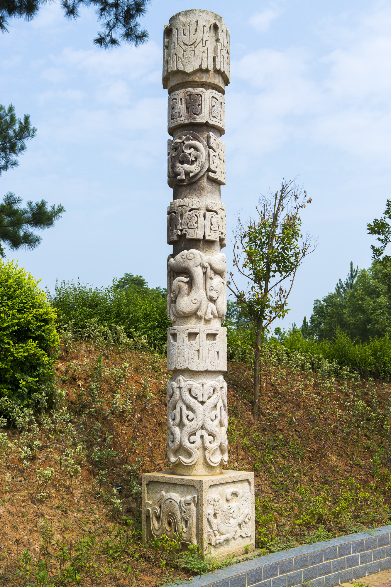 最令我惊奇的是江永女书,这是世界上唯一一种性别文字,女书书法形体