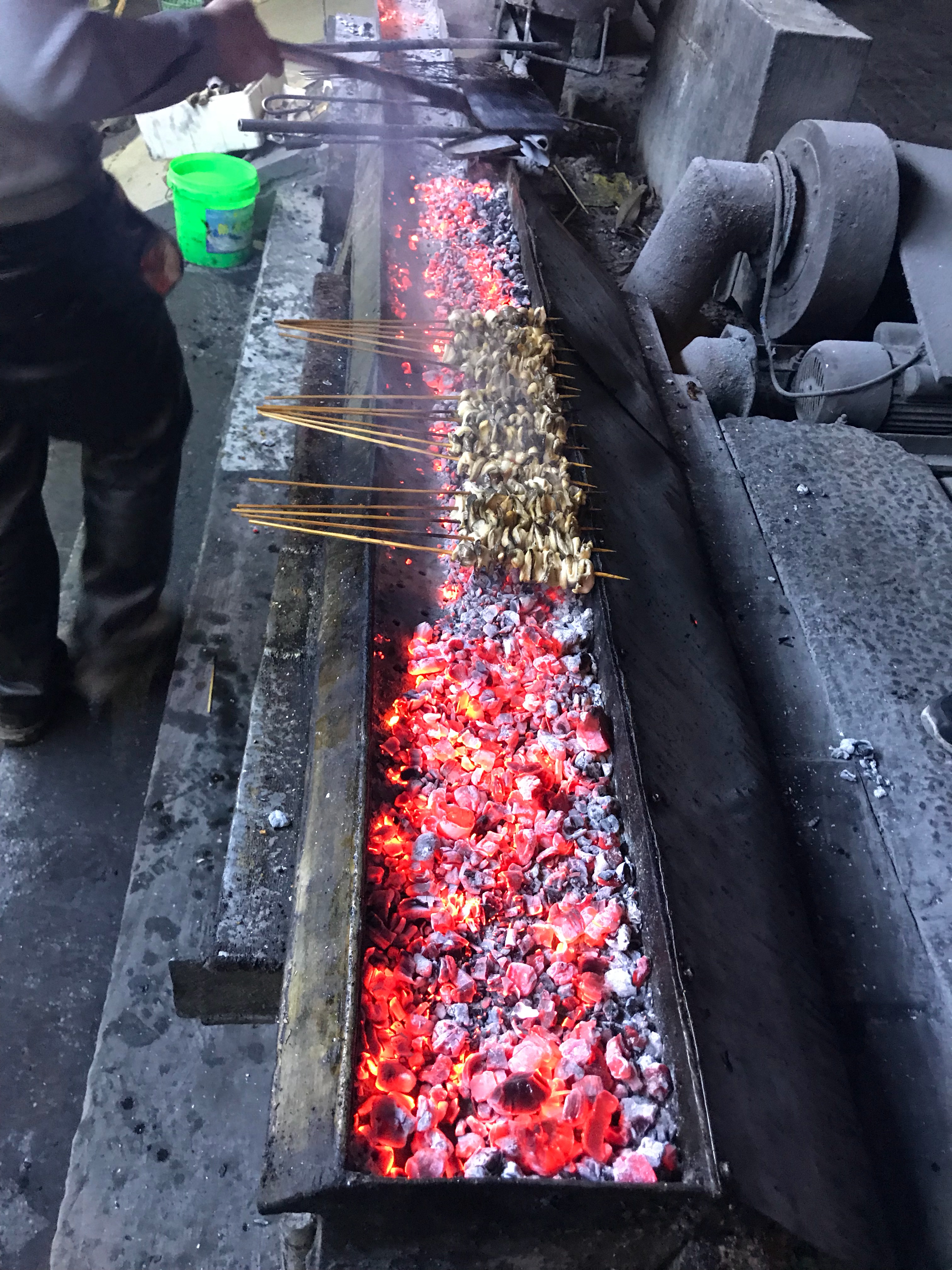 阿拉尔美食-小东北特色烧烤火锅