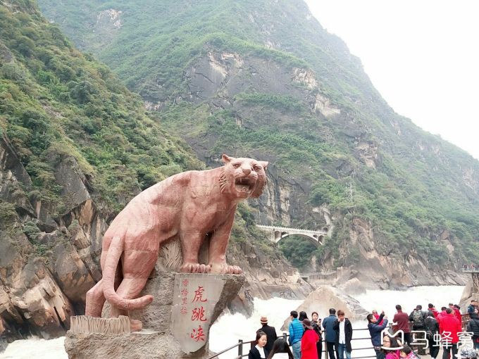 云南旅游攻略最佳线路及价格表 wKgBEFtC_KWAEoWmAATPuzr3L6801.jpeg?imageView2%2F2%2Fw%2F680%2Fq%2F90%7CimageMogr2%2Fstrip%2Fquality%2F90