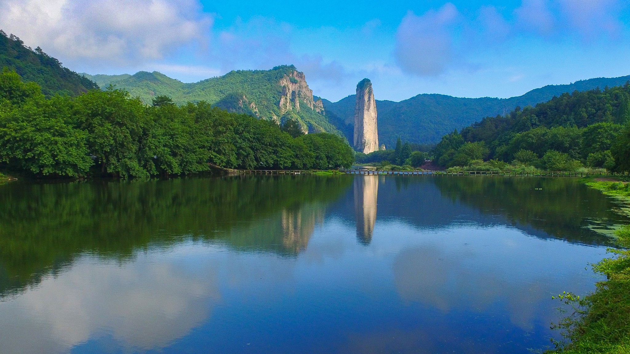 第十三届浙江山水旅游节暨中国仙都瓯江山水诗之路旅游节新闻发布会在