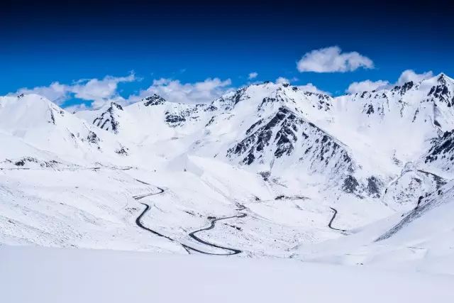 去一次震撼一次,新疆这条最美的旅行独库公路将解封!