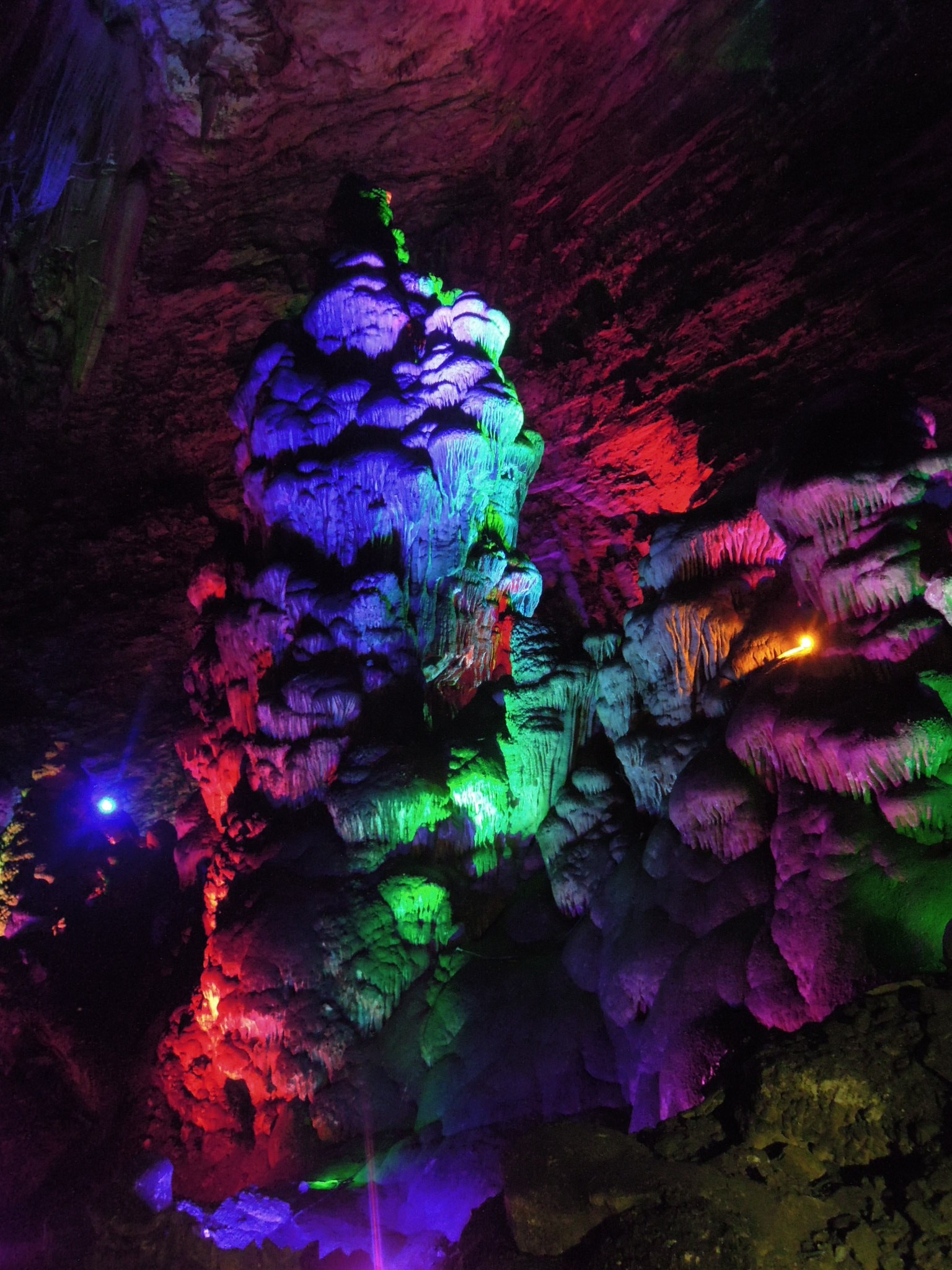 房山国家地质公园上方山---云水洞---一个亦真亦幻的世界