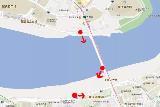 从千厮门嘉陵江大桥的哪个位置拍洪崖洞效果最好