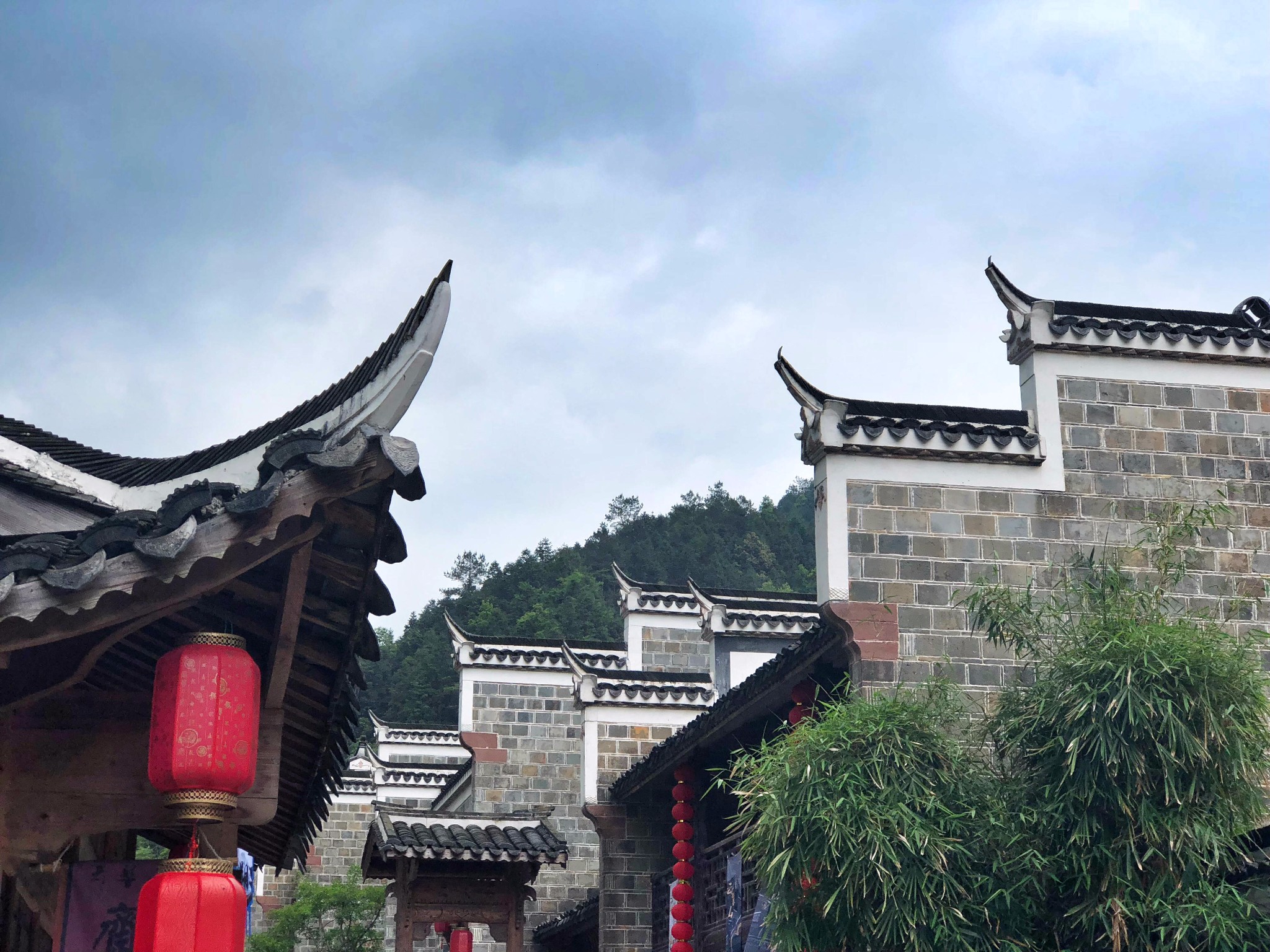 原來雲髻山有一條時空隧道,能穿越回清朝的徽派古村!_遊記