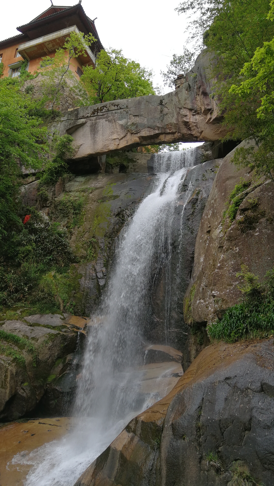 天台山國清寺石樑飛瀑