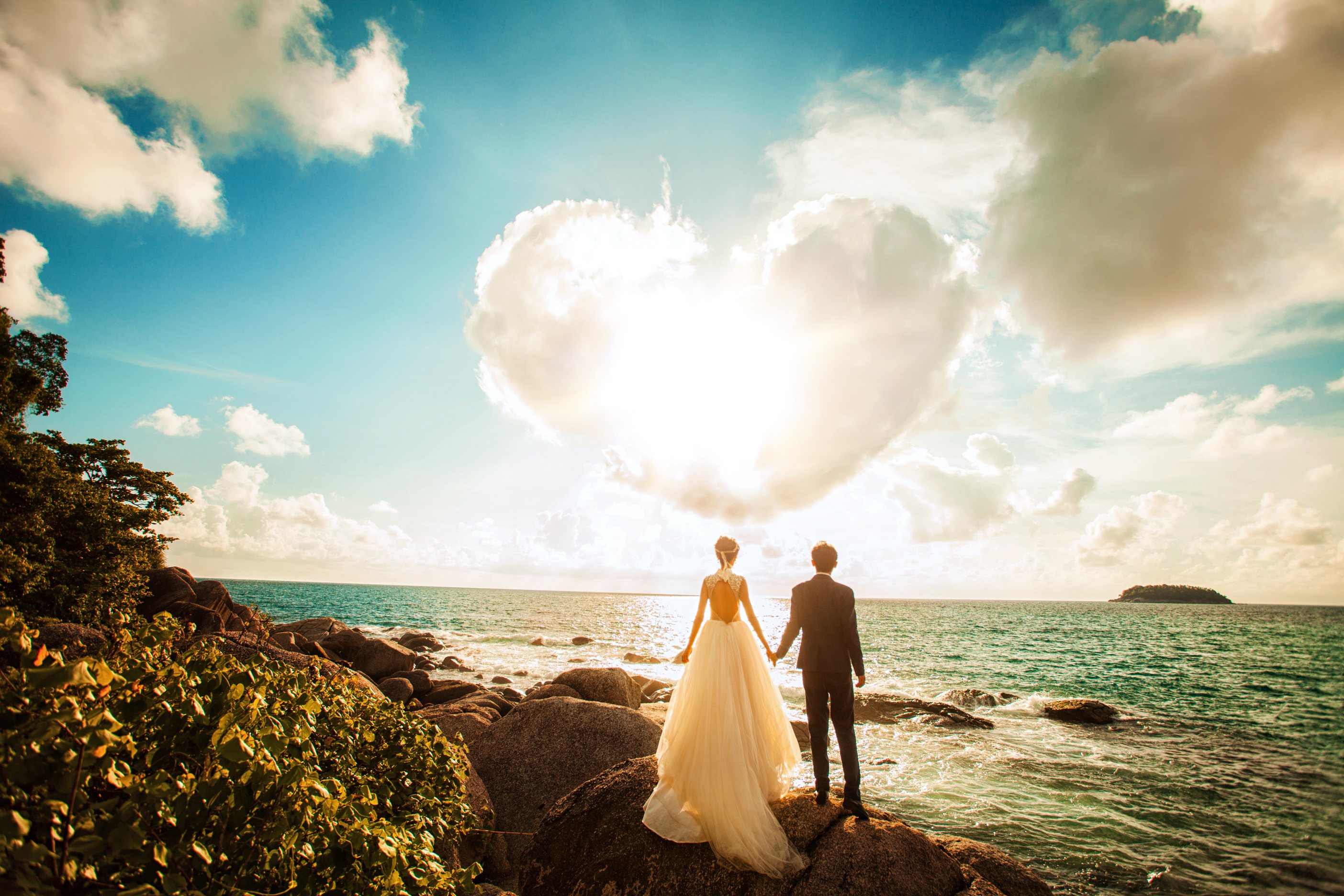 租赁婚纱礼服：打造完美婚礼的时尚新趋势