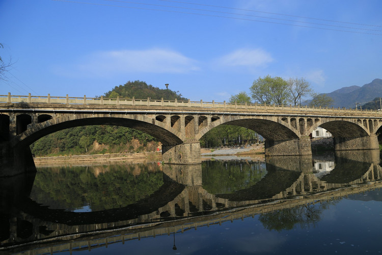 探秘浙中川藏线领略磐安山水生态宝地