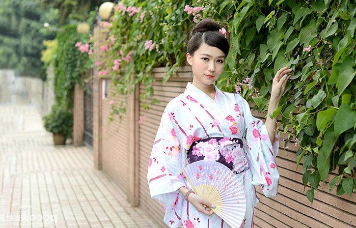 日本东京小袖和服梦幻体验套餐(含发型设计 浅草/镰仓两店通用)