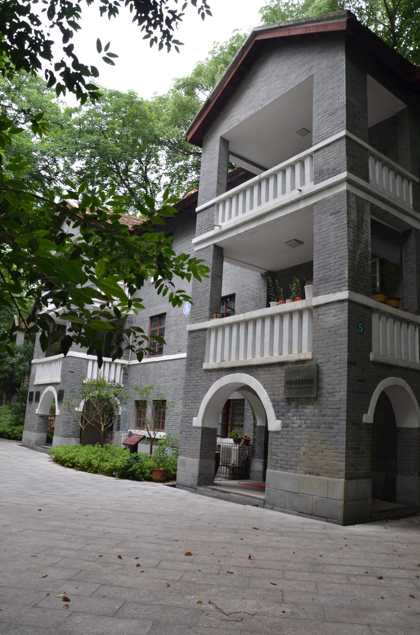 武汉大学十八栋,武汉自助游攻略 - 马蜂窝