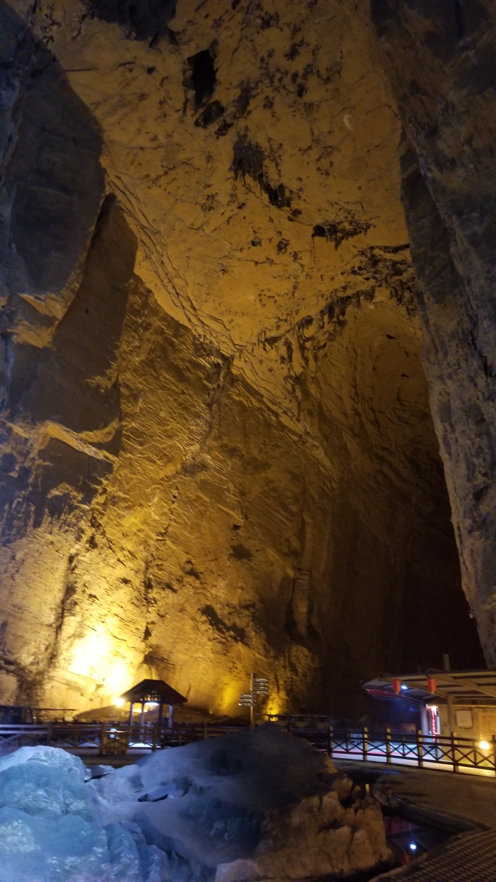 亚洲第一洞腾龙洞