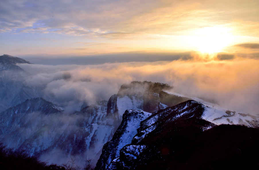自驾忘忧山(光头山 四人同)观云海日出,赏星空银河!(原创)_游记
