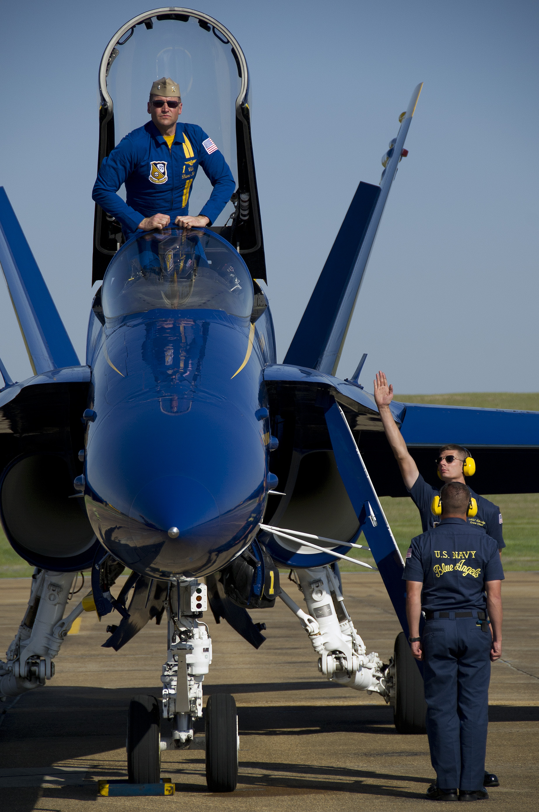 追着美国海军航空兵蓝天使特技飞行表演队满美国跑