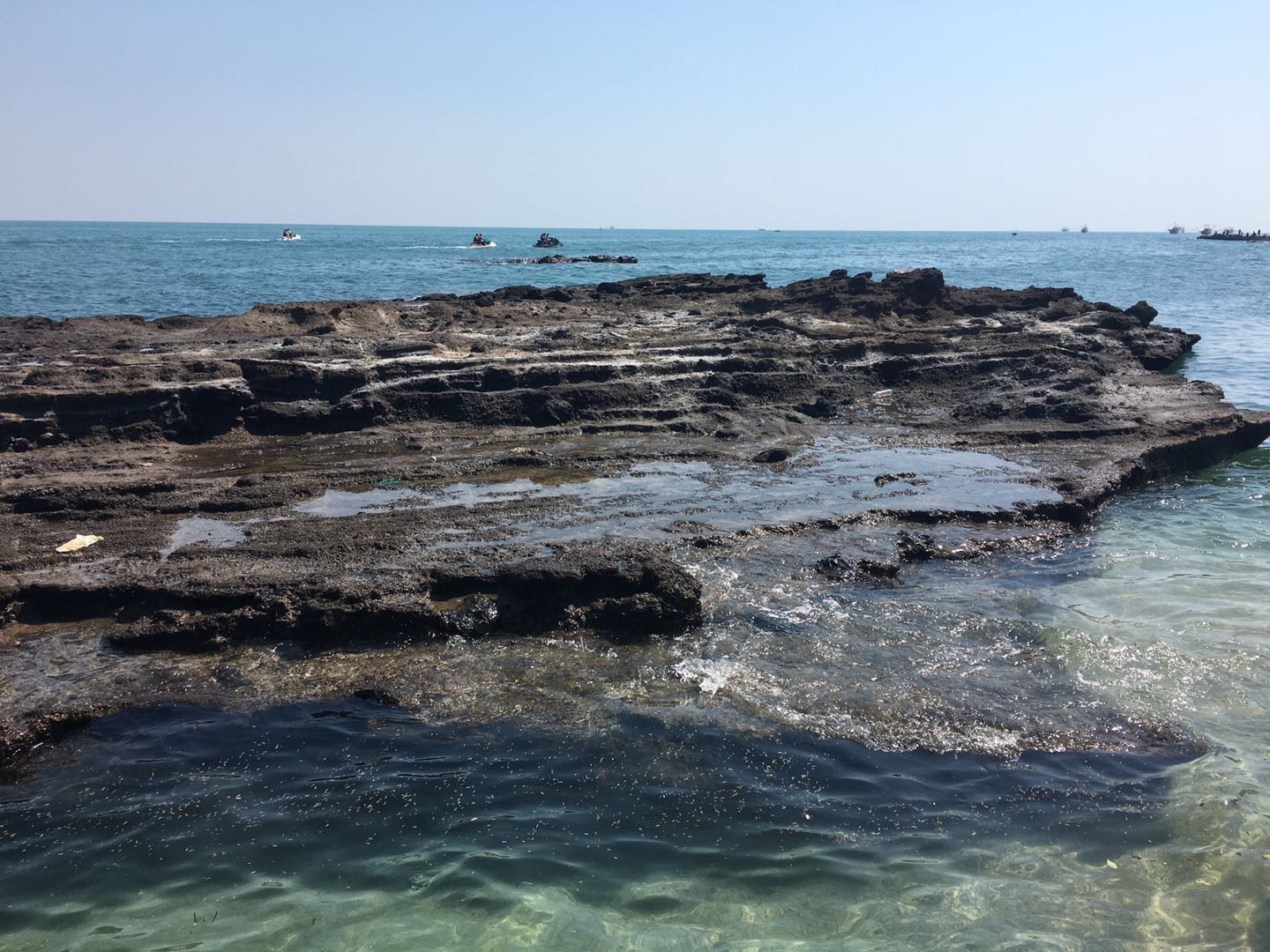              海蚀平台(涨潮了,看