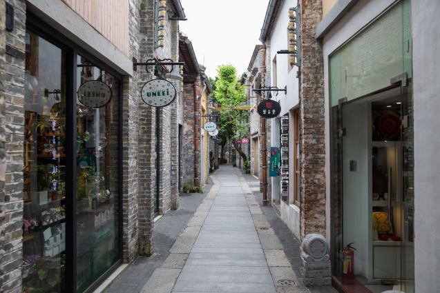 浓墨书香历史古村——松塘村位于佛山市南海区西樵镇上金瓯村委会.