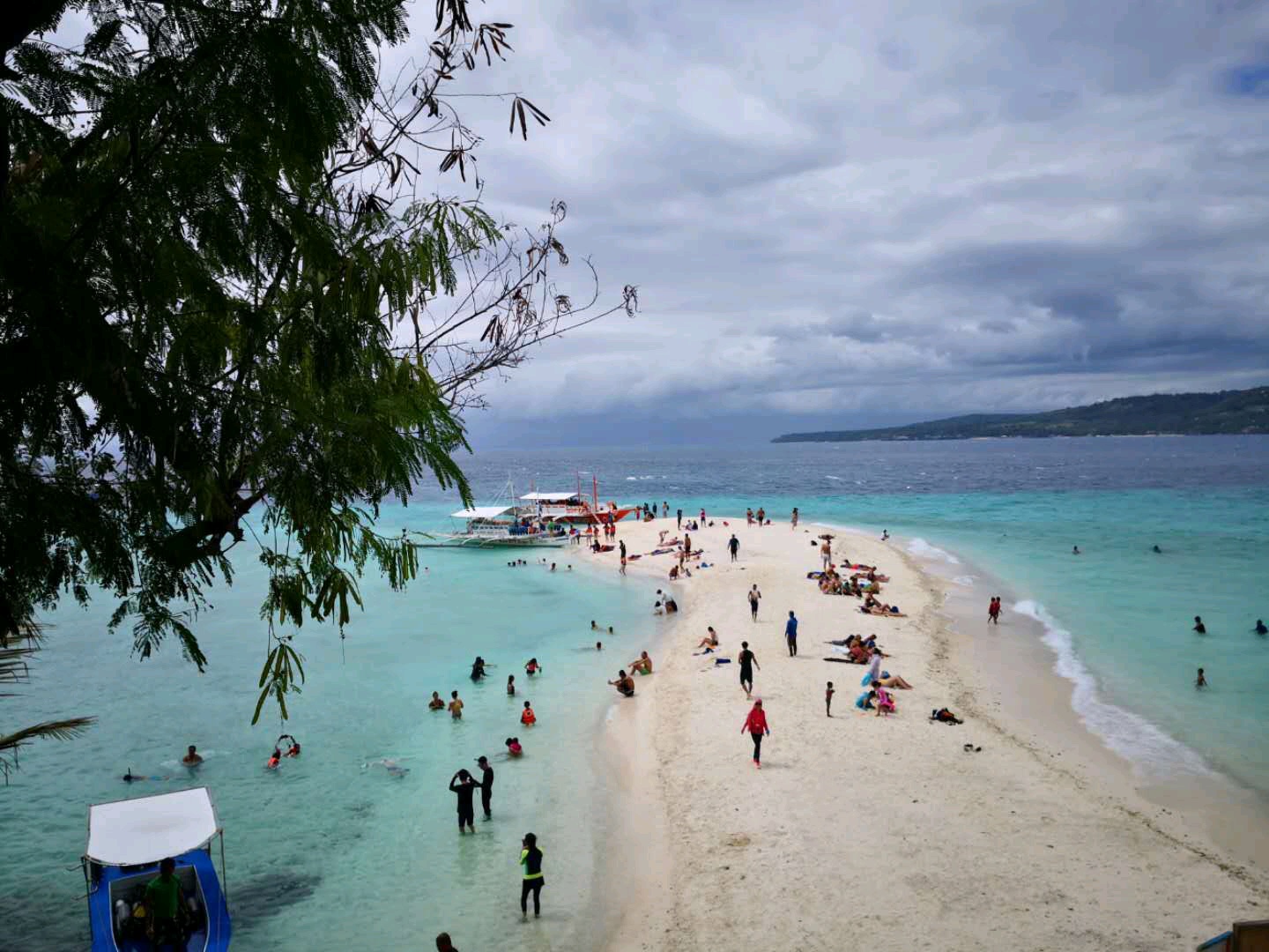 Philippine Aquaholic Divers