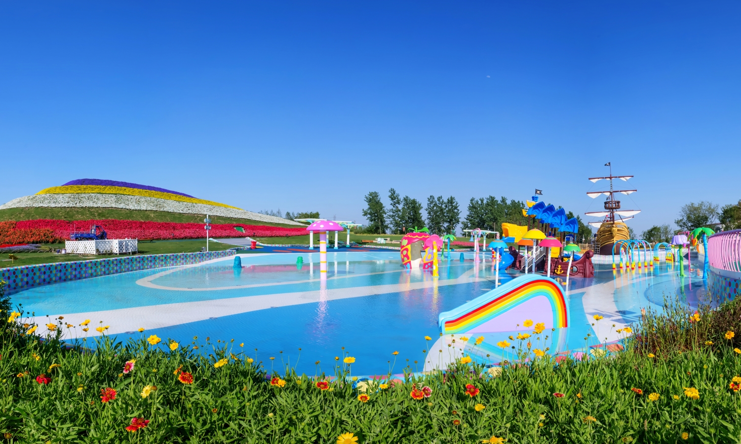 家马可波罗停驻过三年的名城扬州,面积约50公顷,是世界花卉主题乐园