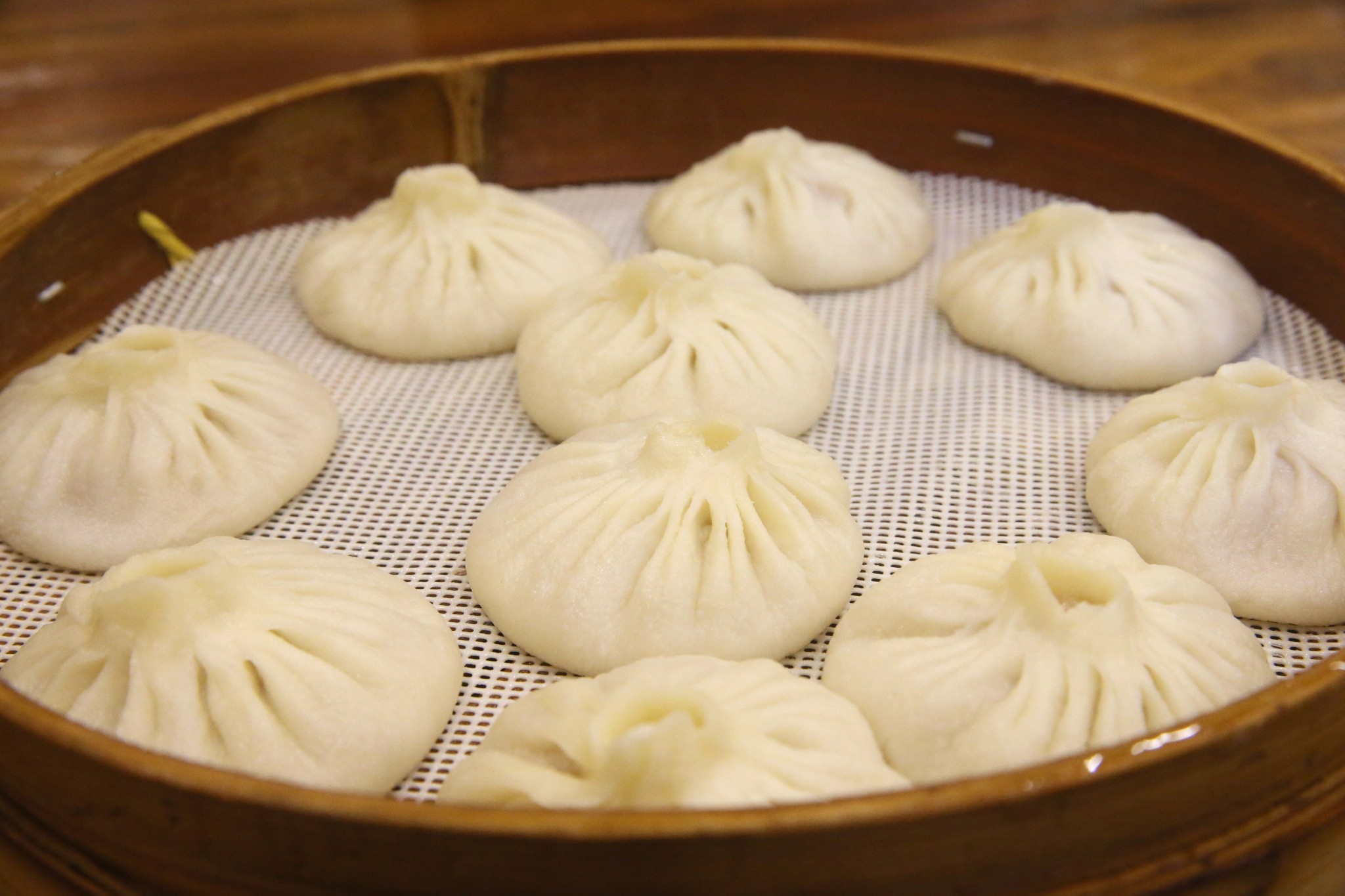 开封是美食的天堂,各种特色小吃吸引着全国各地的吃货,清明上河园