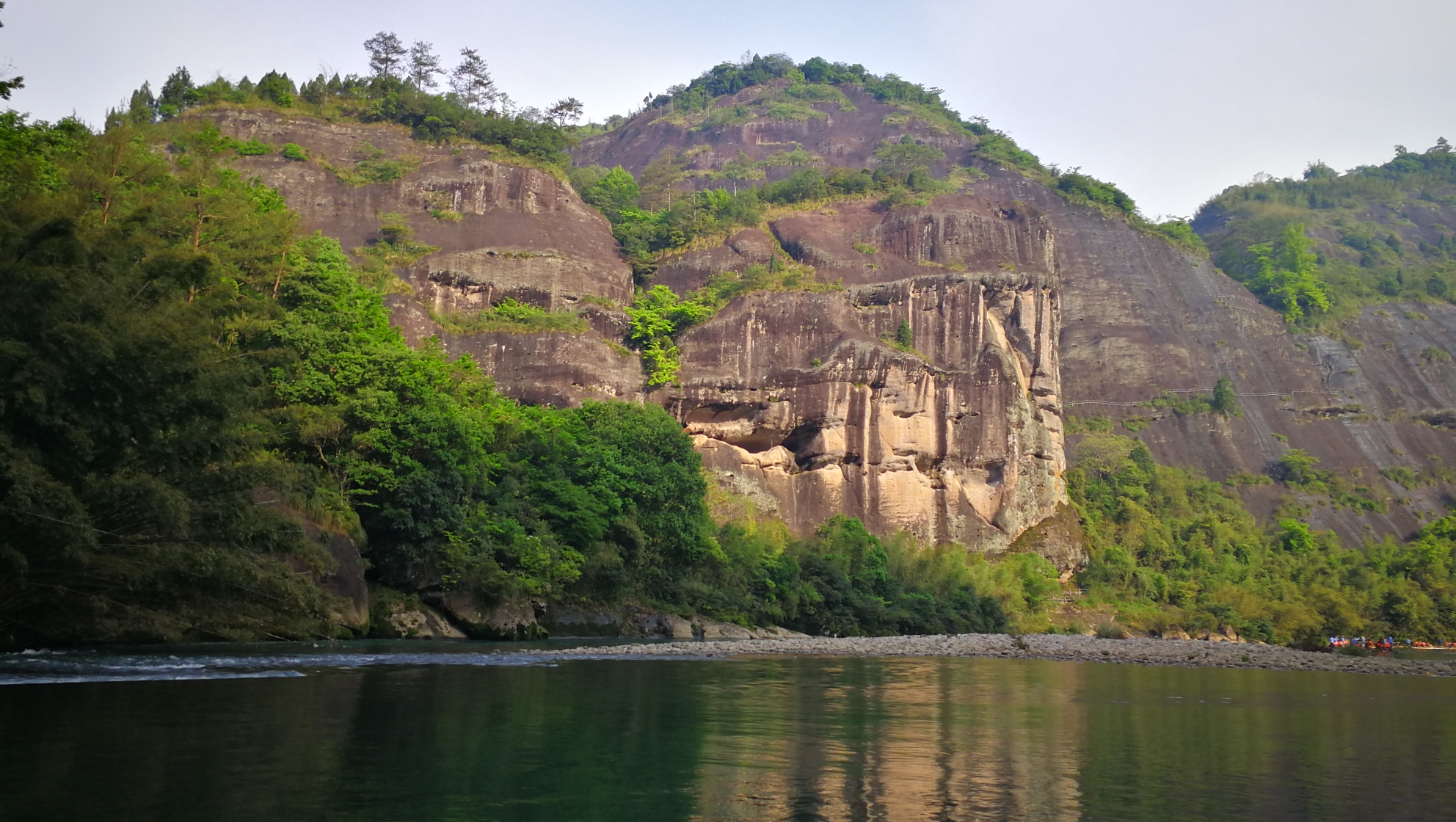 大紅袍景區後山游水簾洞白雲問茶武夷宮本篇遊記共含484個文字,0張