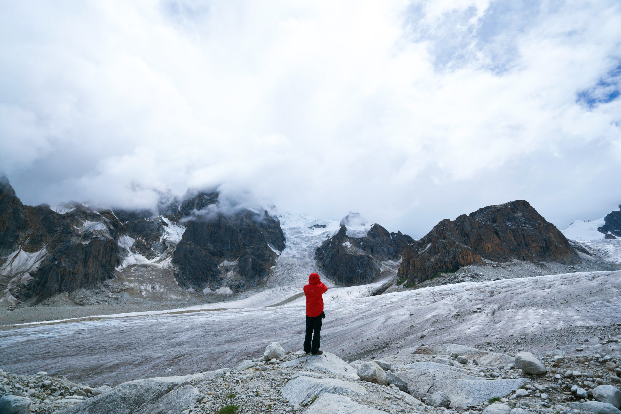 四川甘孜雀儿山,开启国内最热门的6000级技术型雪山攀登